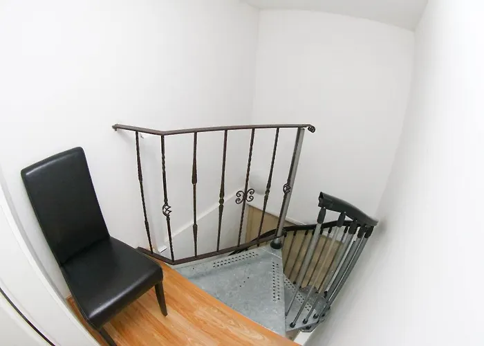 Hostel 24